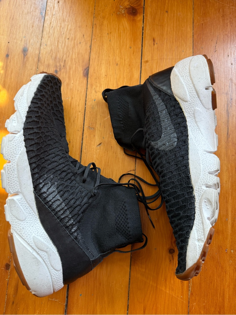 NIKE AIR FOOTSCAPE MAGISTA SP BLACK SUMMIT WHITE SZ 9 652960-009